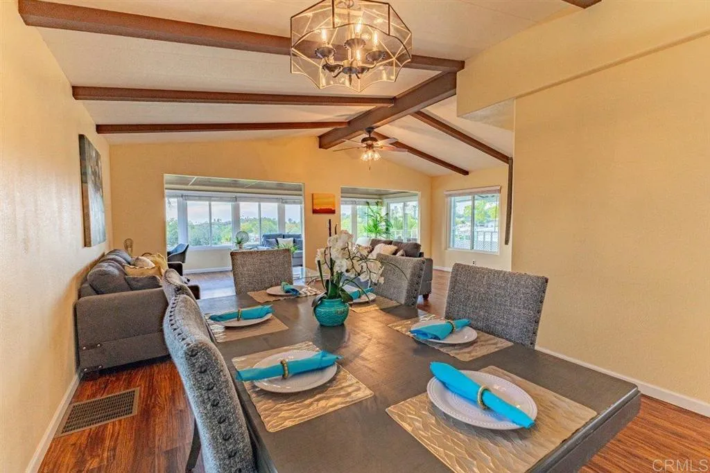 https://cdn.realtyfeed.com/cdn/127/306686461/8330f00bfed1cbfee5193ed94bc20a15.webp