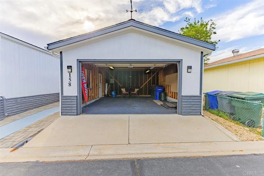 https://cdn.realtyfeed.com/cdn/127/306686461/aca2d403a93404416c33b8fcd56ae091.webp