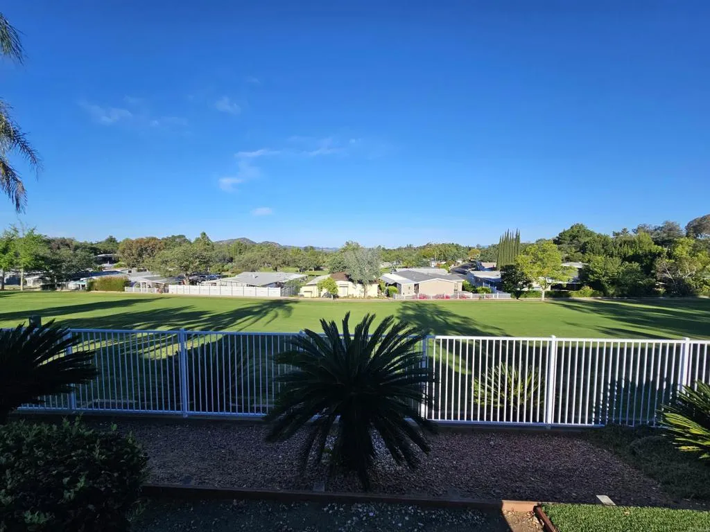 https://cdn.realtyfeed.com/cdn/127/306686461/d8af7906437ba63797bb3c7e99414d1f.webp