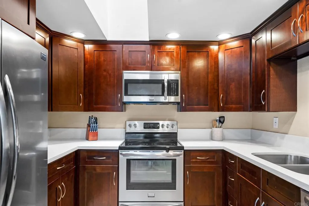 https://cdn.realtyfeed.com/cdn/127/306686477/247f6e89eaf6afafa318bba2ea6189b4.webp