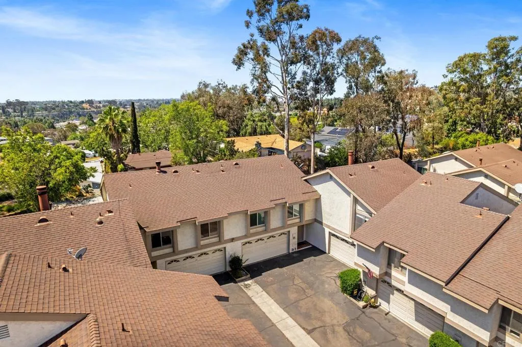 https://cdn.realtyfeed.com/cdn/127/306686477/2d287ff016cf6e0f49c53e38e9524862.webp