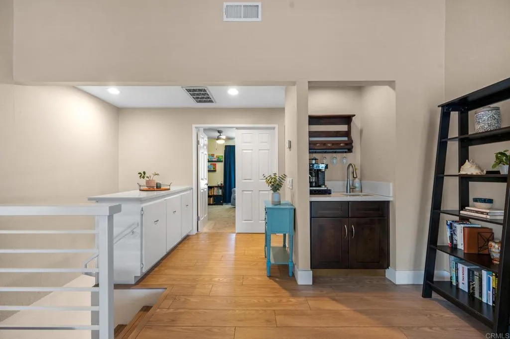 https://cdn.realtyfeed.com/cdn/127/306686477/737f40b89c654b600cc1cebca9ae0f02.webp