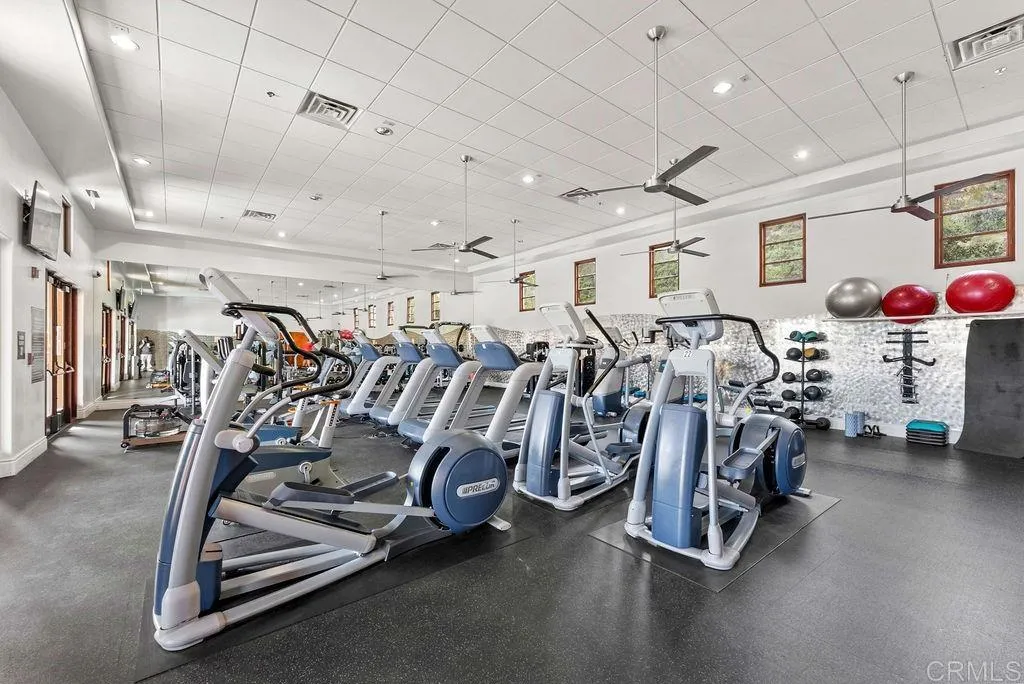 https://cdn.realtyfeed.com/cdn/127/306686482/23bc2859e88fb4e55147044383a67913.webp