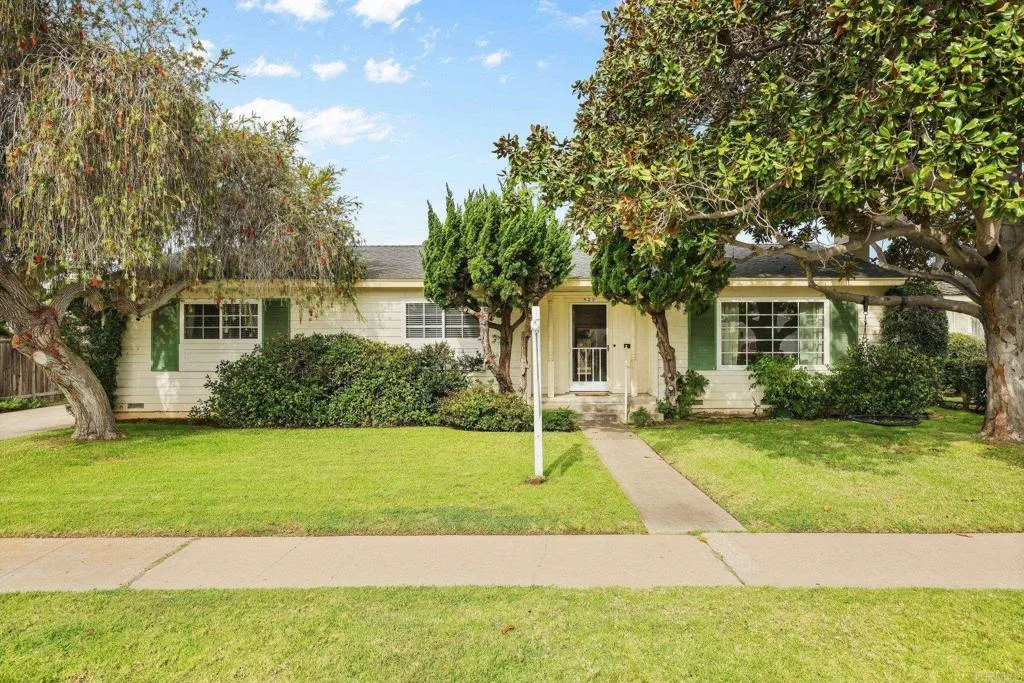 https://cdn.realtyfeed.com/cdn/127/306686497/2471464aabea4bf9d86ac4d12dcf3afd.webp