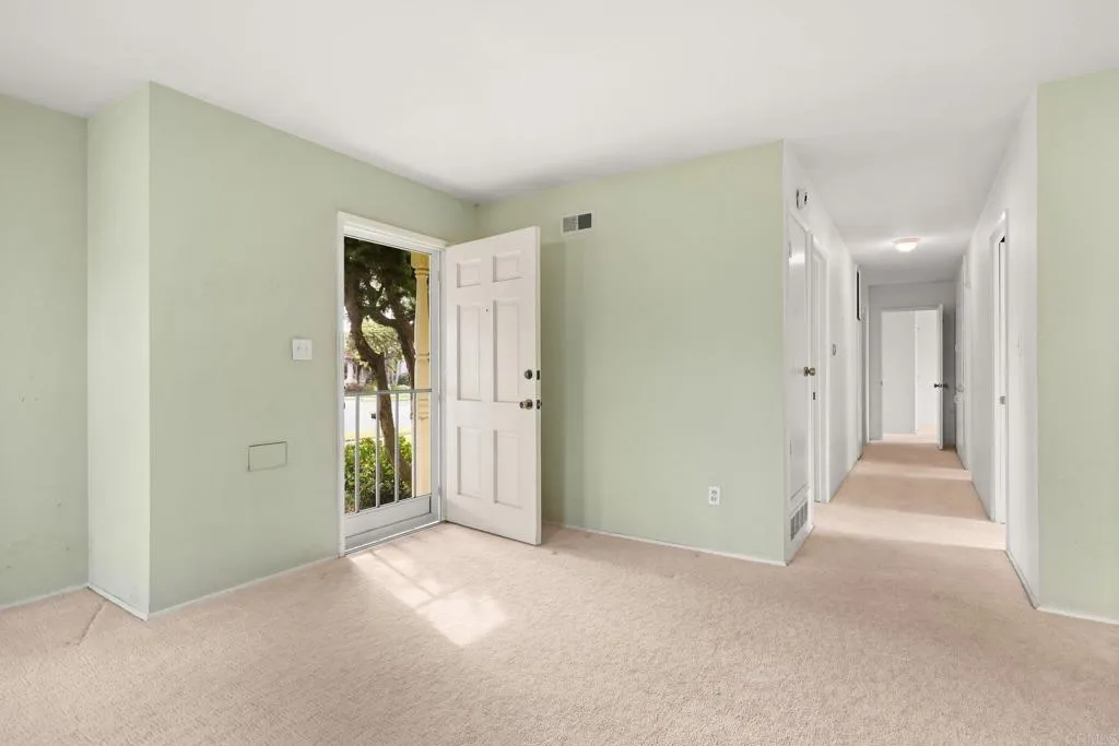 https://cdn.realtyfeed.com/cdn/127/306686497/52e31739c87111afcf10b3112de428e3.webp