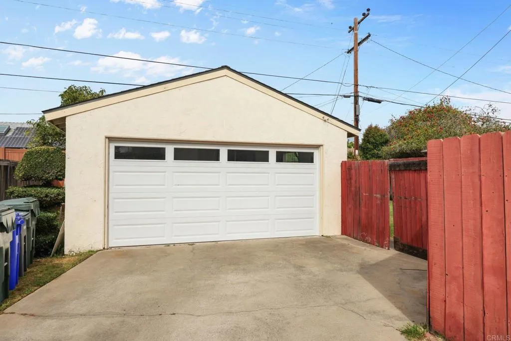 https://cdn.realtyfeed.com/cdn/127/306686497/823dc1f8016d317de4d13deab3e78c0d.webp