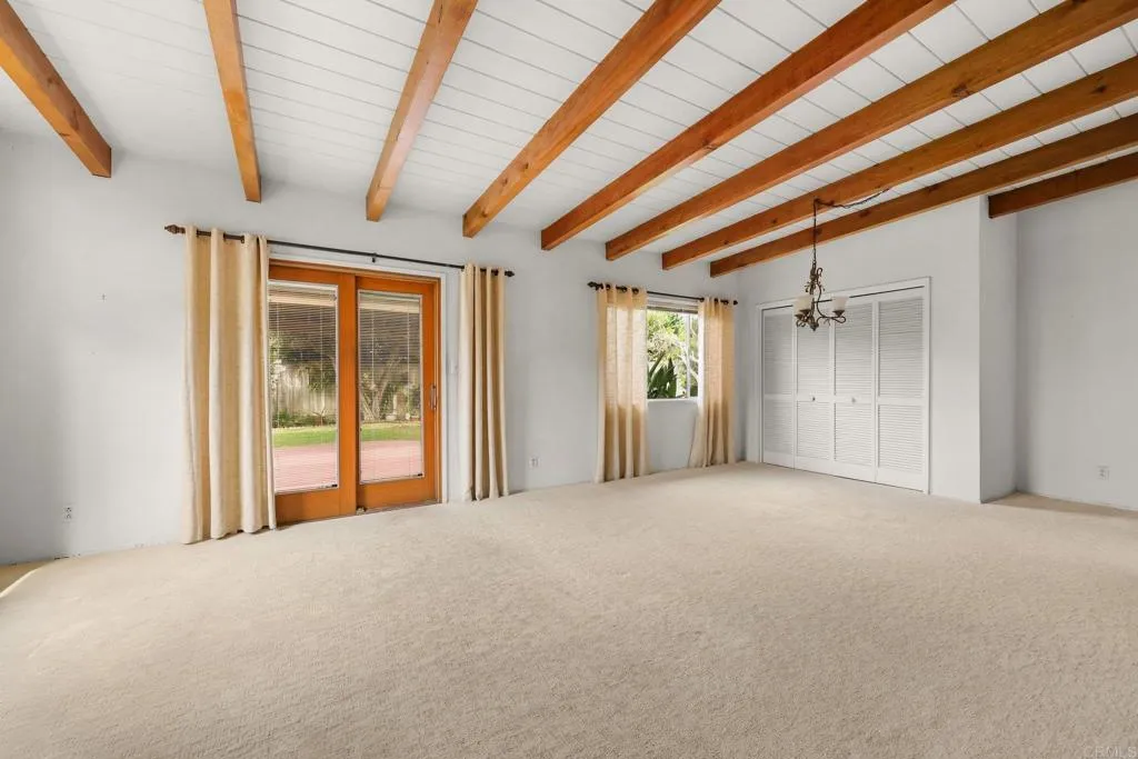 https://cdn.realtyfeed.com/cdn/127/306686497/93b6289a422692737c6674b9a04e20b8.webp