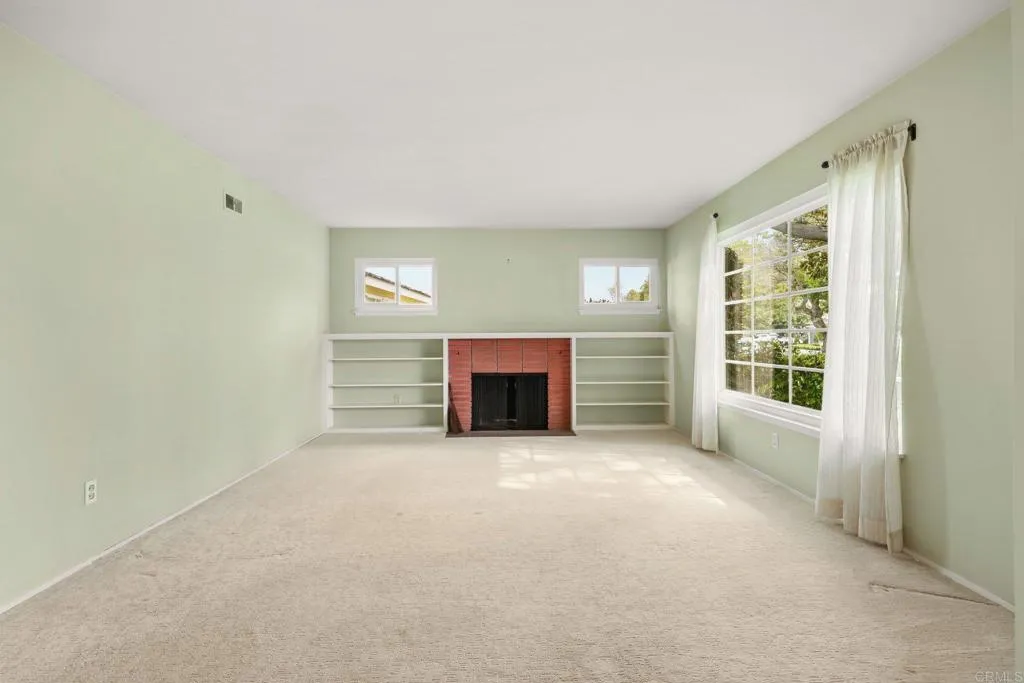 https://cdn.realtyfeed.com/cdn/127/306686497/a00701bb0091469a54b764734d638902.webp