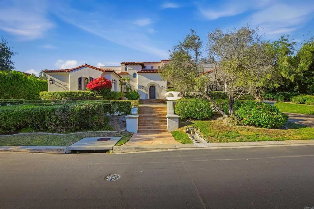 https://cdn.realtyfeed.com/cdn/127/306686518/4ba367c80fc5c053a9485c97b621a759.webp