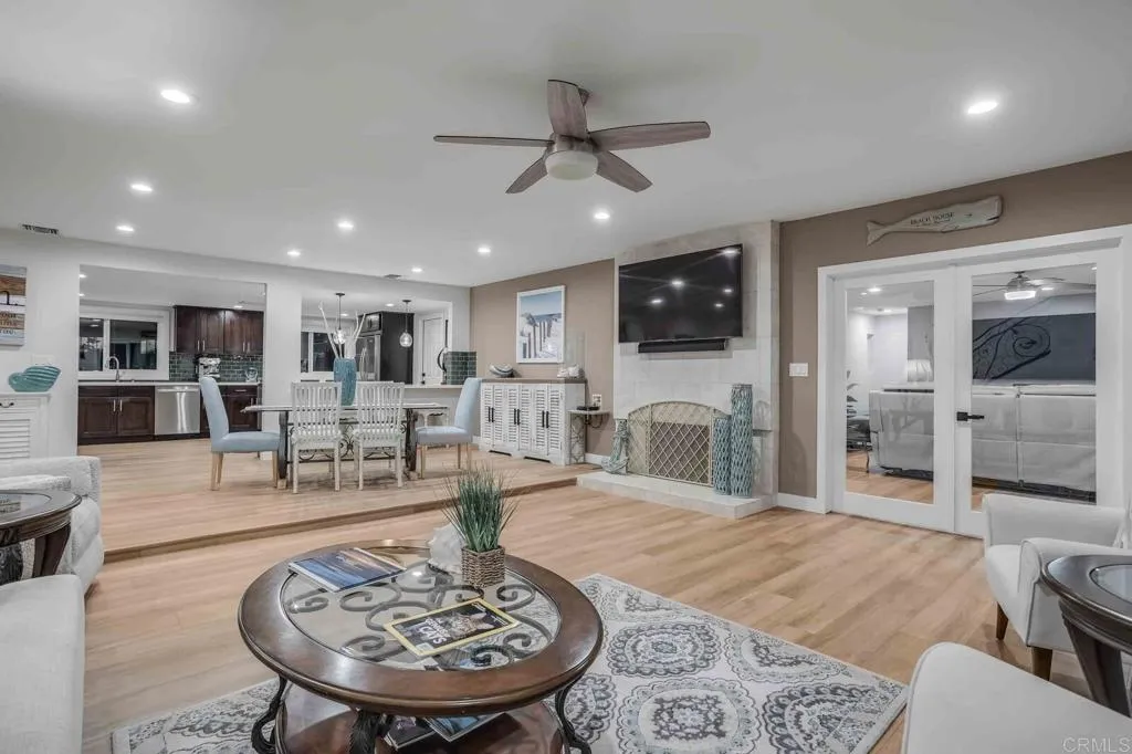 https://cdn.realtyfeed.com/cdn/127/306686639/137f052feae00b461b1fafb07204b09a.webp