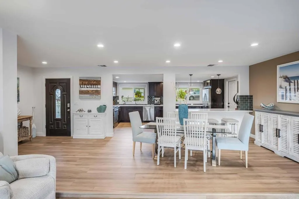 https://cdn.realtyfeed.com/cdn/127/306686639/a02bb1c37a3026e055a9b919c88d3bee.webp