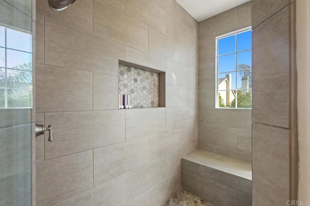 https://cdn.realtyfeed.com/cdn/127/306686648/02d66b952c73d8f981413389d621e544.webp