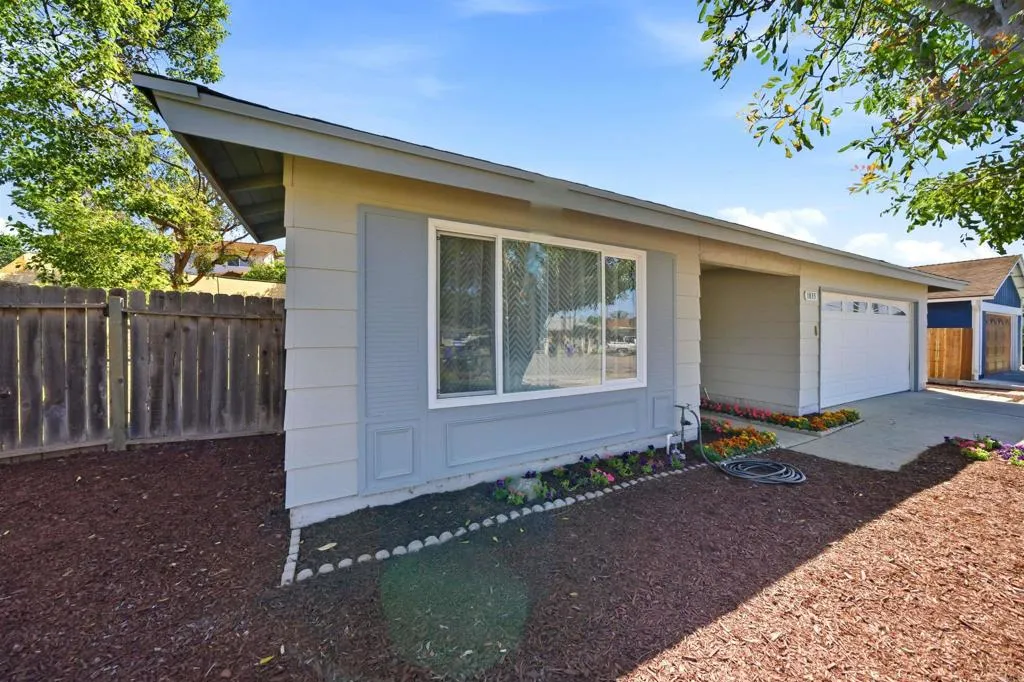 https://cdn.realtyfeed.com/cdn/127/306686651/5e26bdad5eb6272654000cbc3285896d.webp