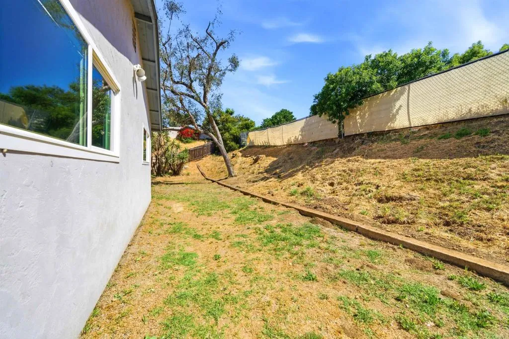 https://cdn.realtyfeed.com/cdn/127/306686651/9e03332cc9c82af6678cc7d6b4115b10.webp