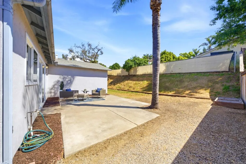 https://cdn.realtyfeed.com/cdn/127/306686651/bc397c7271aaca402037a24373b1cdc5.webp
