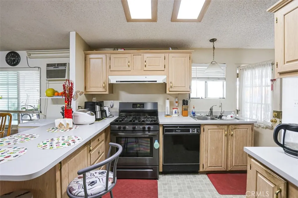 7887 Lampson UNIT 100, Garden Grove, CA, 92841