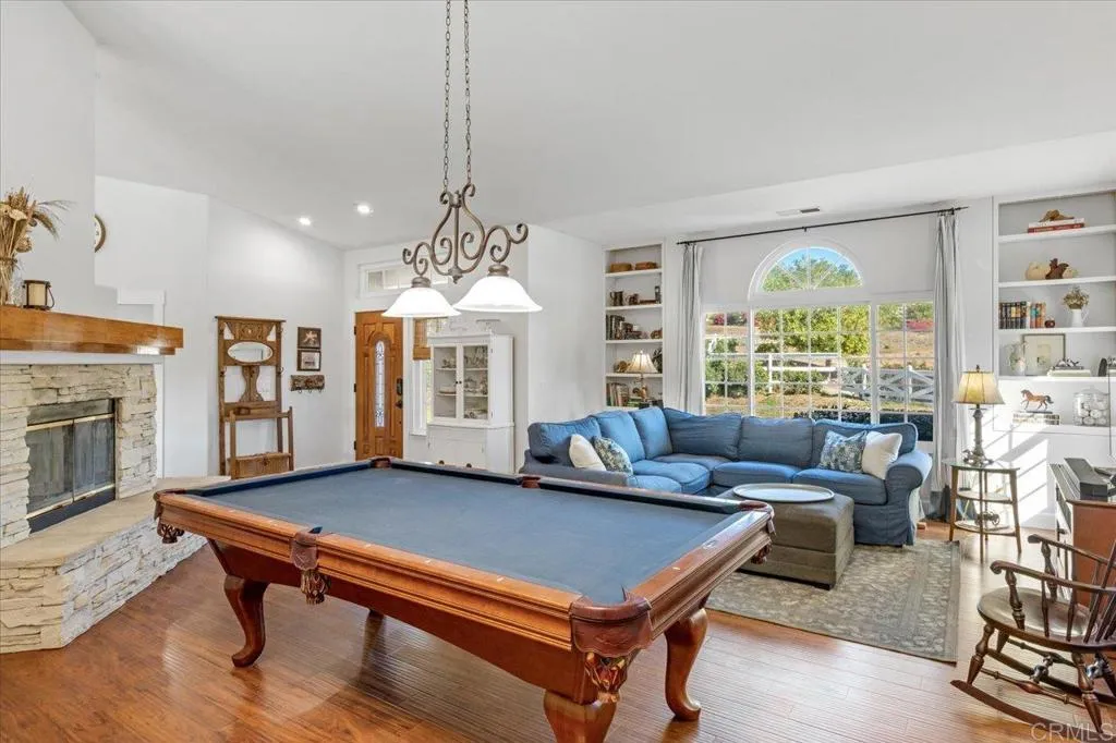 https://cdn.realtyfeed.com/cdn/127/306686772/75446abd858a6402568bd51647b23872.webp