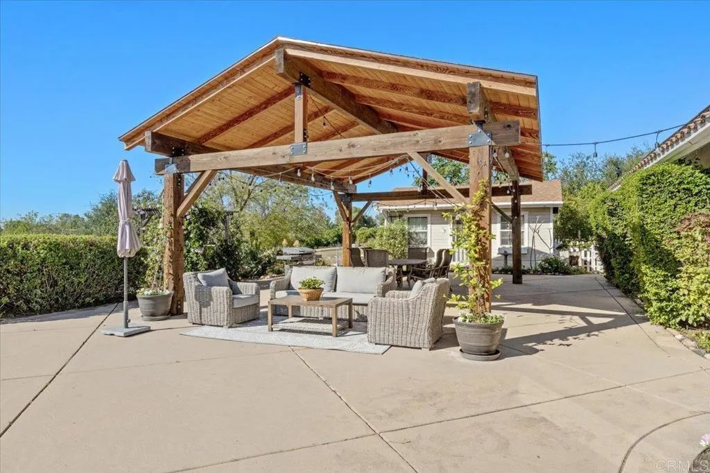 https://cdn.realtyfeed.com/cdn/127/306686772/af33957fd07fb3d5f006a6d489f3121d.webp