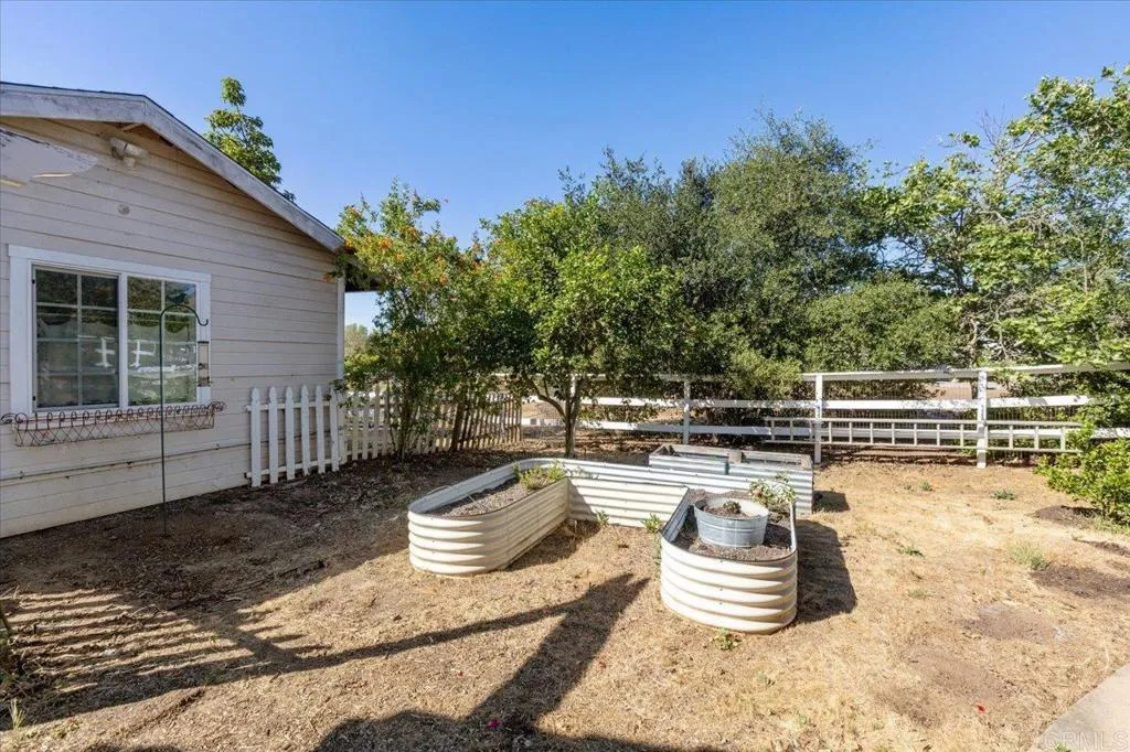 https://cdn.realtyfeed.com/cdn/127/306686772/c4fe2ac292675d9cb8453fe8ea42375e.webp