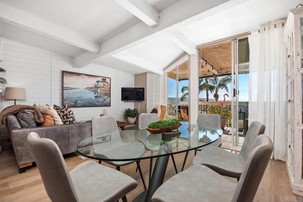https://cdn.realtyfeed.com/cdn/127/306686806/1b3a8d7f99795555fd89b301597e3e7c.webp