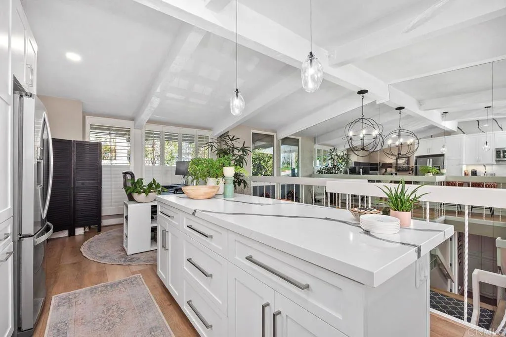 https://cdn.realtyfeed.com/cdn/127/306686806/26333eed7b08433b71e3a817caa7658d.webp