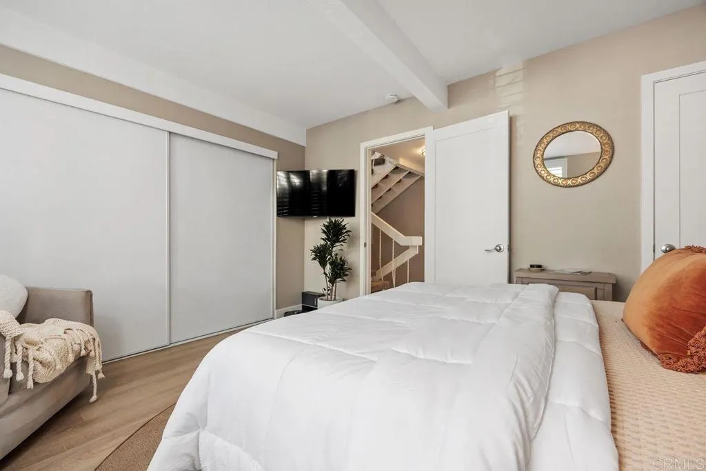 https://cdn.realtyfeed.com/cdn/127/306686806/460010fe5217aa68928124e62517ab41.webp