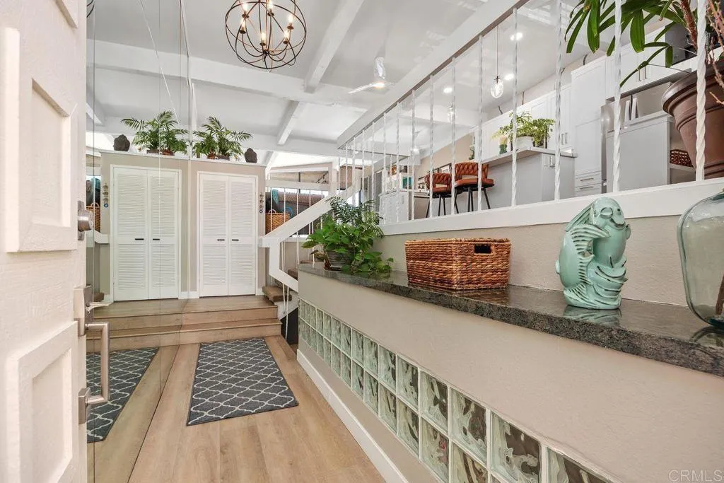 https://cdn.realtyfeed.com/cdn/127/306686806/c999e9fb5e0e8e87d8a74a553f1f79b4.webp