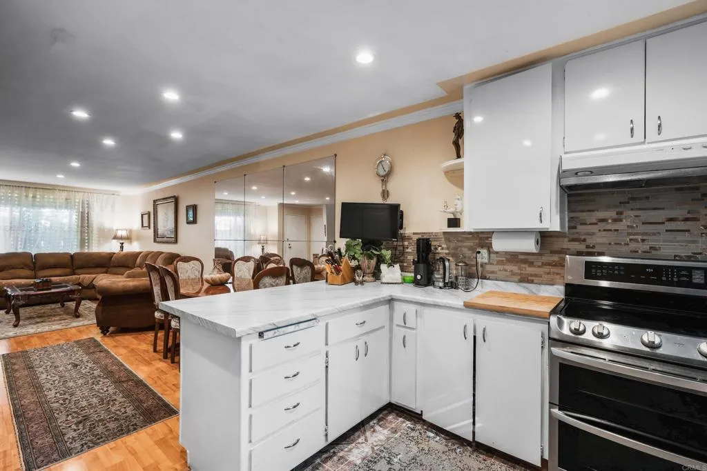 Photo #8: PTP2602624 Listing: Photo #8