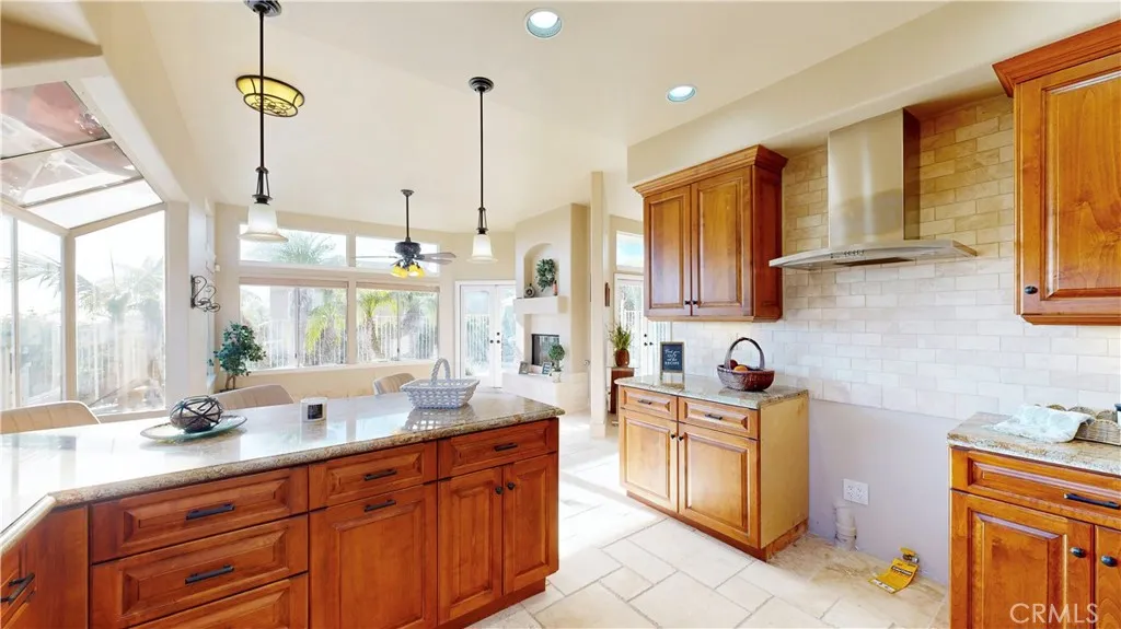 https://cdn.realtyfeed.com/cdn/127/306686884/7feb8fd3daf665ac8963d9036a872dfb.webp