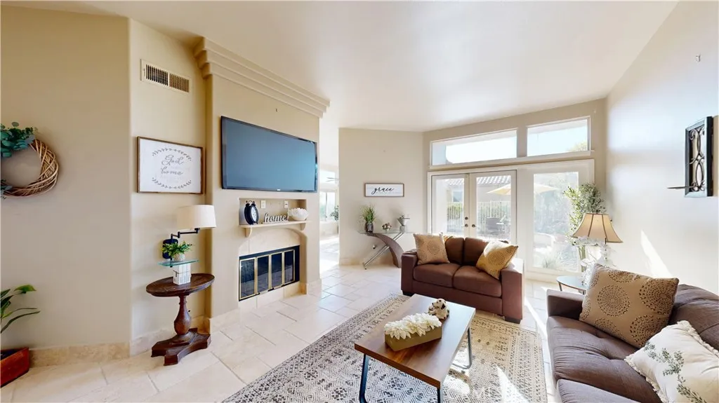https://cdn.realtyfeed.com/cdn/127/306686884/fcb6c763dc06aad0b7d89b90ab8b85ea.webp