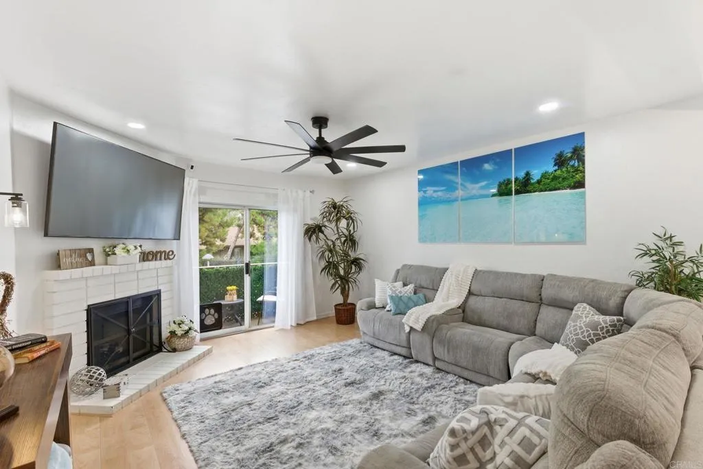 https://cdn.realtyfeed.com/cdn/127/306686924/5defdc8d6194e034898f7e9f1bffcfd7.webp