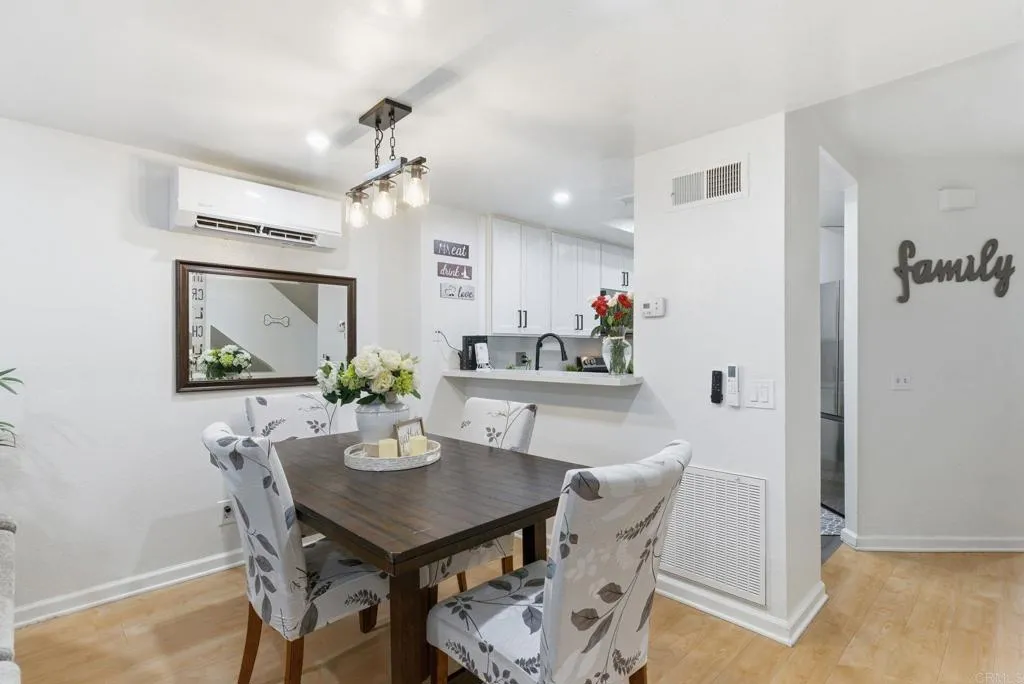https://cdn.realtyfeed.com/cdn/127/306686924/eb33966270e68d6badb310aa812d9854.webp
