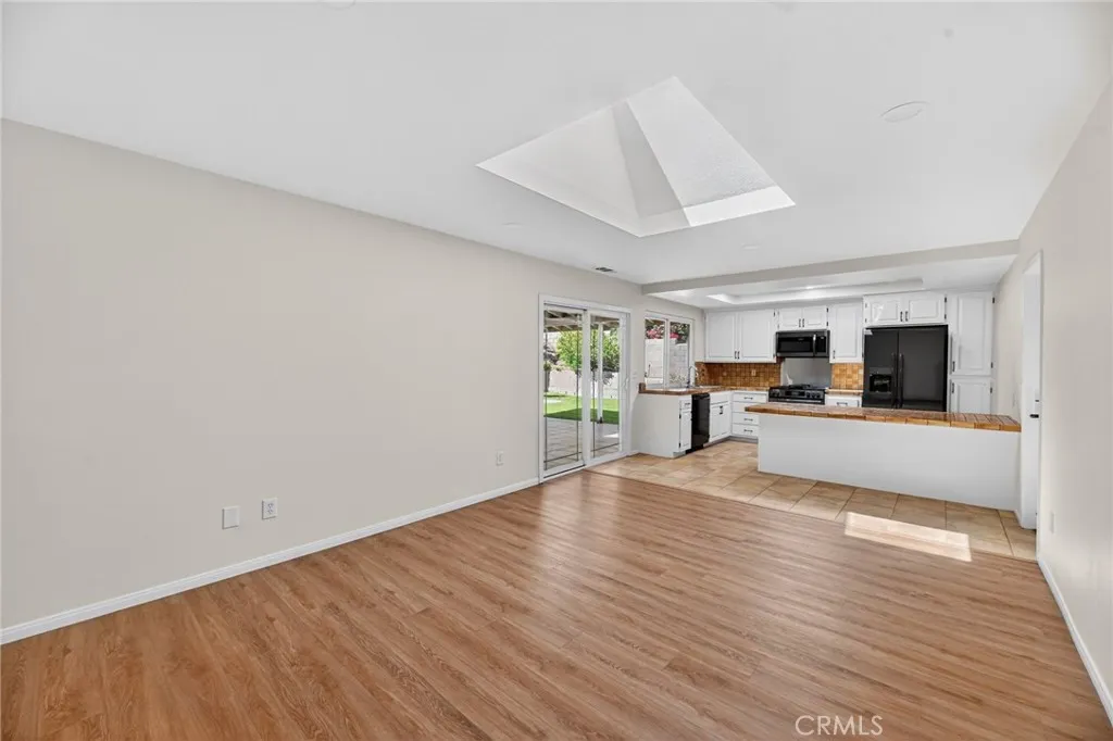 https://cdn.realtyfeed.com/cdn/127/306686930/0a9877ddc09fe3bbe400b650a1b2435e.webp