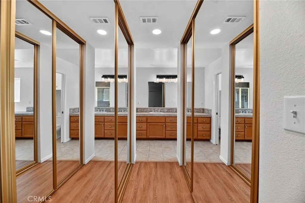 https://cdn.realtyfeed.com/cdn/127/306686930/30ed7105ec4381b6fb59f9ef0532268d.webp