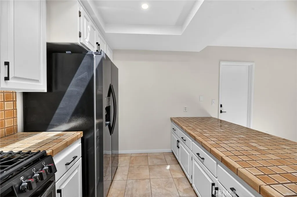 https://cdn.realtyfeed.com/cdn/127/306686930/84e229241e2080f8cf9232ea4bbbfa93.webp