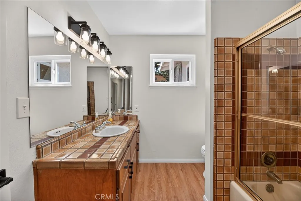 https://cdn.realtyfeed.com/cdn/127/306686930/bbfecbfa687314d0afd3038758d503b5.webp