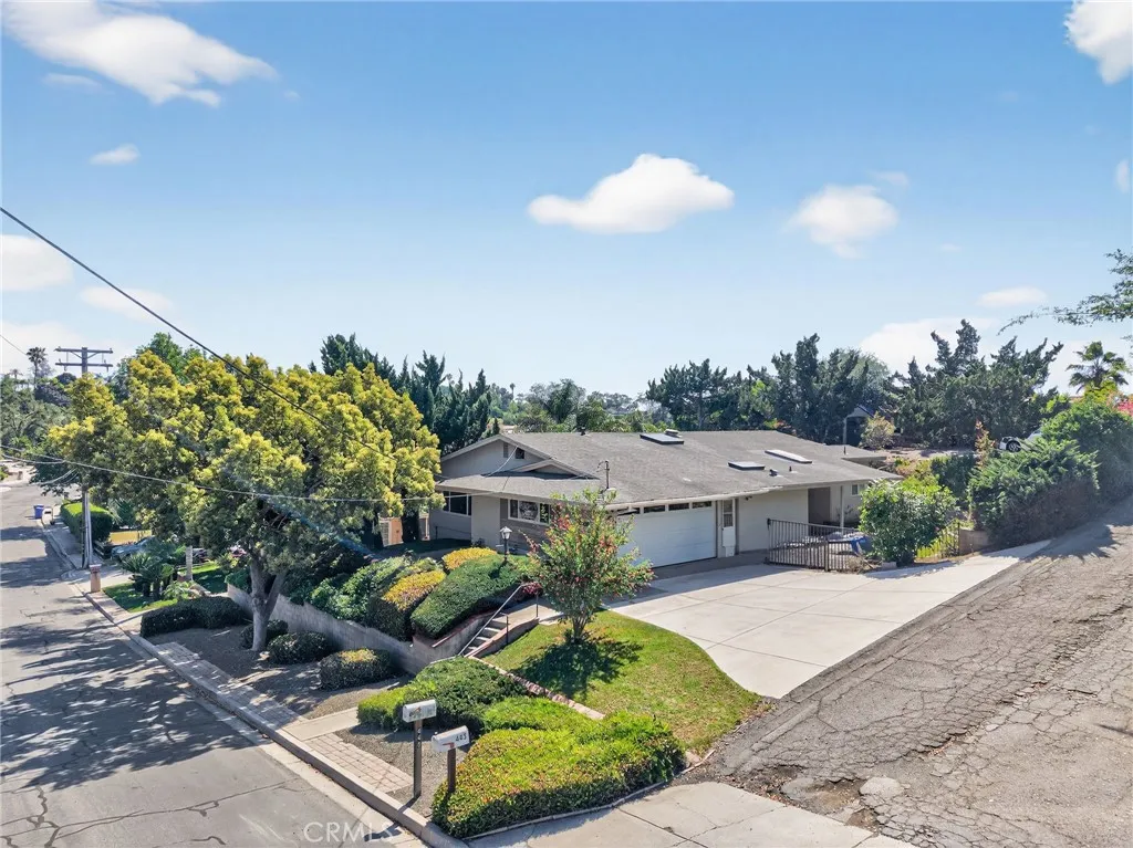 https://cdn.realtyfeed.com/cdn/127/306686930/f2133243d05585579aa65c45eba7b537.webp