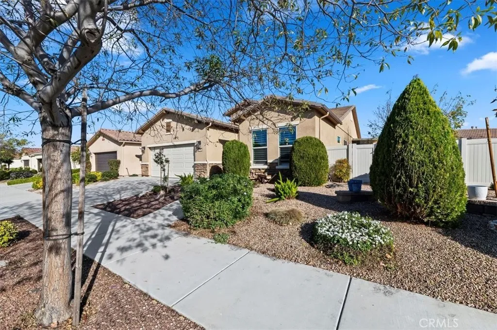 1394 Via La Presa, Hemet, CA 92545 - Photo 3 of 63, Hemet, CA