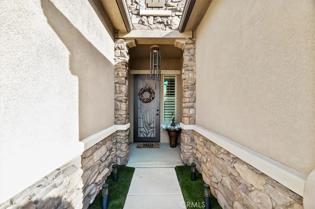 1394 Via La Presa, Hemet, CA 92545 - Photo 4 of 63, Hemet, CA