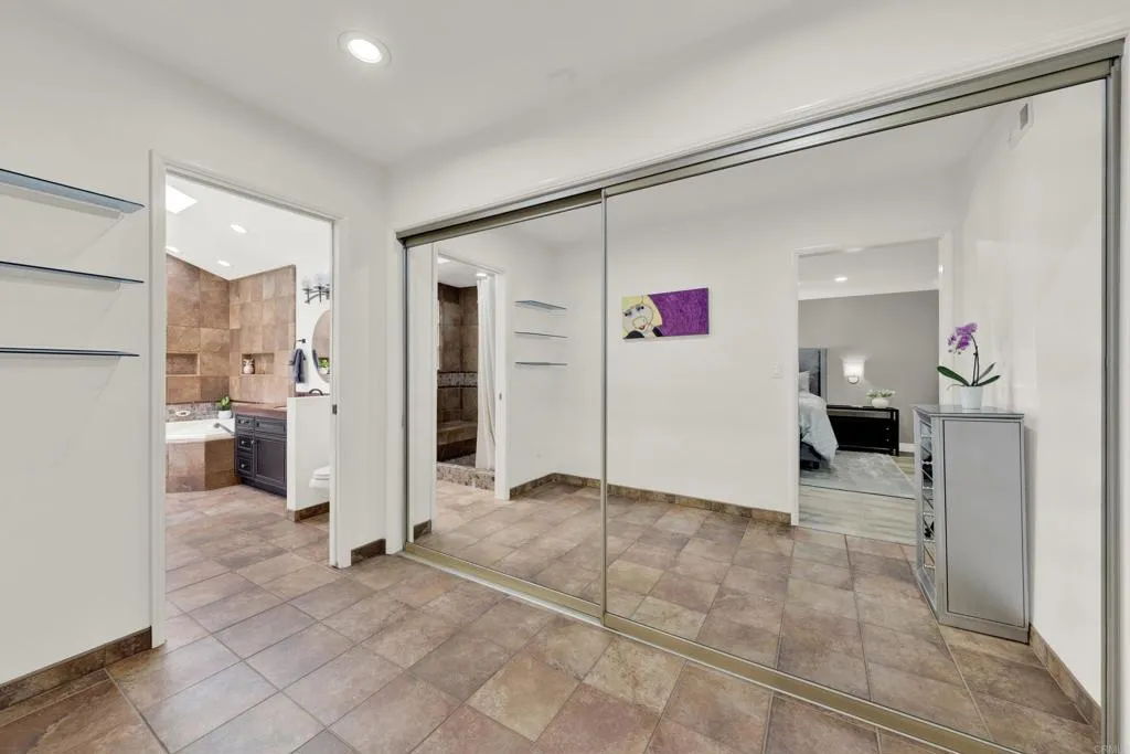 https://cdn.realtyfeed.com/cdn/127/306686973/94475d90c2232d92566609fc4f816cf5.webp