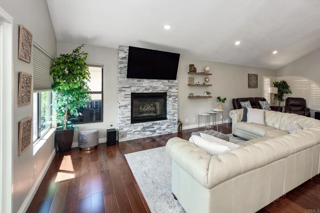 https://cdn.realtyfeed.com/cdn/127/306686983/94b760600564e4c0e63649840b34a49d.webp