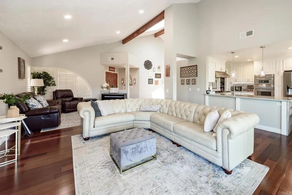 https://cdn.realtyfeed.com/cdn/127/306686983/98a8335c942d1f1d5cf0f838957b27b2.webp