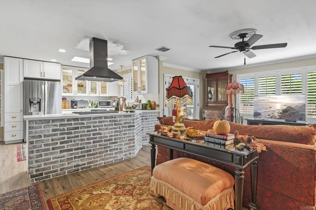 https://cdn.realtyfeed.com/cdn/127/306686996/200697b982c34c1866a730e8c5392c97.webp