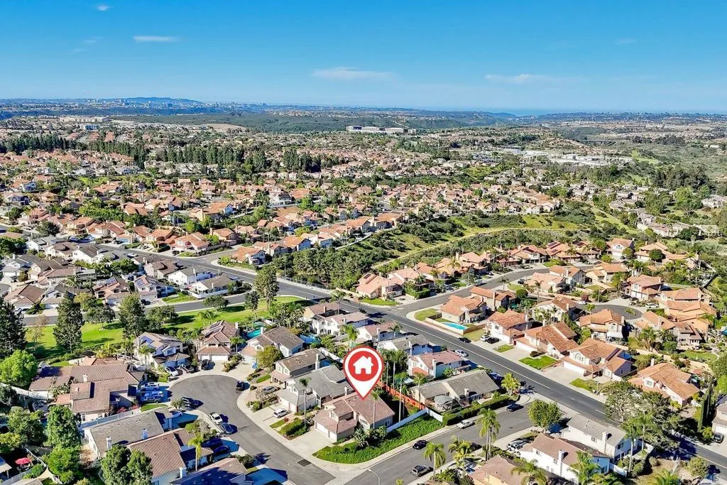 https://cdn.realtyfeed.com/cdn/127/306687017/1b6034c177826564a8b3342f82422175.webp