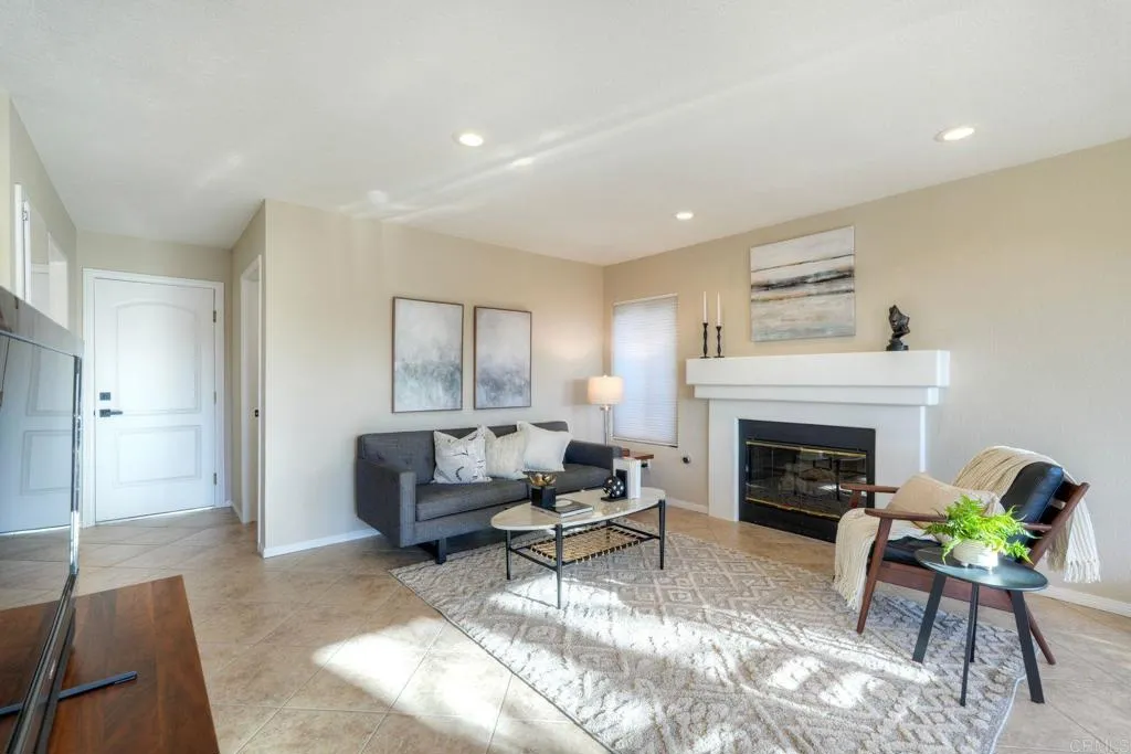 https://cdn.realtyfeed.com/cdn/127/306687017/51f8351e65e619cfa06614c6232b1b25.webp
