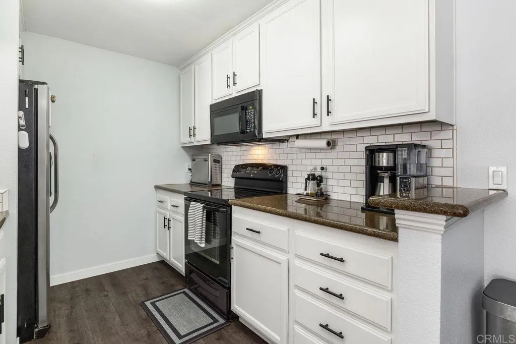 https://cdn.realtyfeed.com/cdn/127/306687027/25d673376845952389484efc1ae88f13.webp