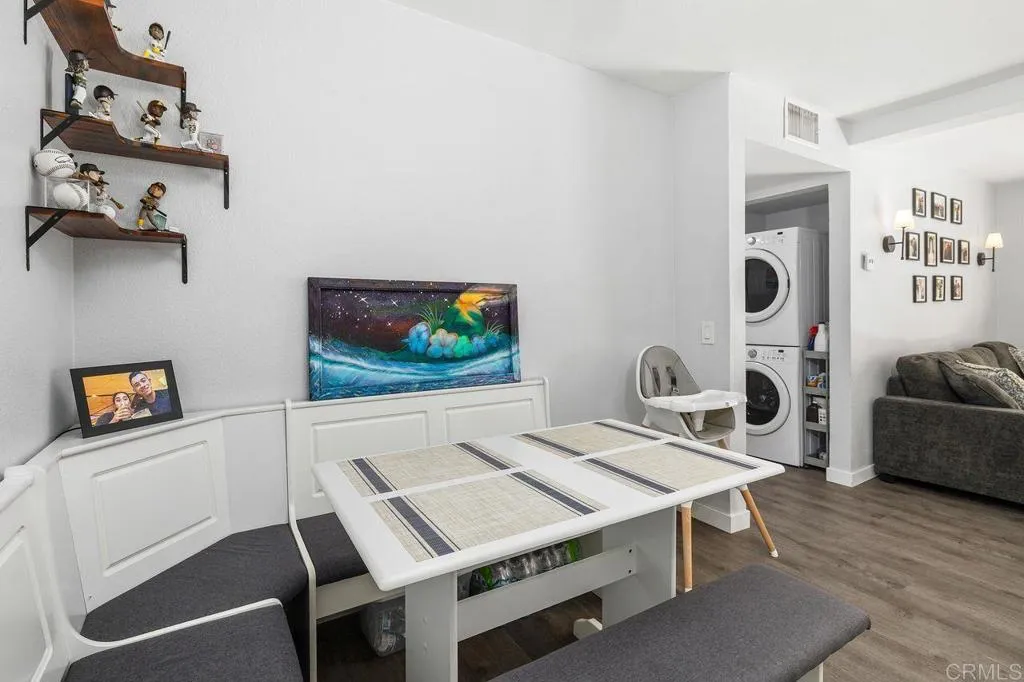 https://cdn.realtyfeed.com/cdn/127/306687027/a898453f02ad4430907465261b680041.webp
