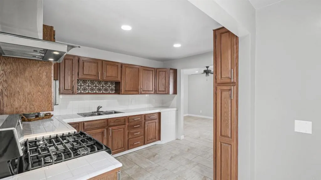 Photo #26: PTP2602634 Listing: Photo #26