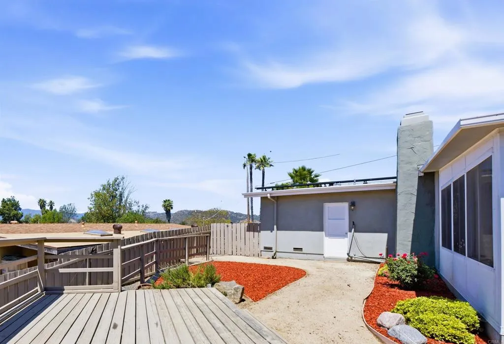 https://cdn.realtyfeed.com/cdn/127/306687046/a450bcd471d30110d2631b6aaac9cd5b.webp