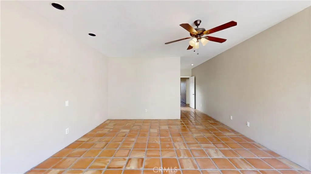 Photo #21: OC26074528 Listing: Photo #21